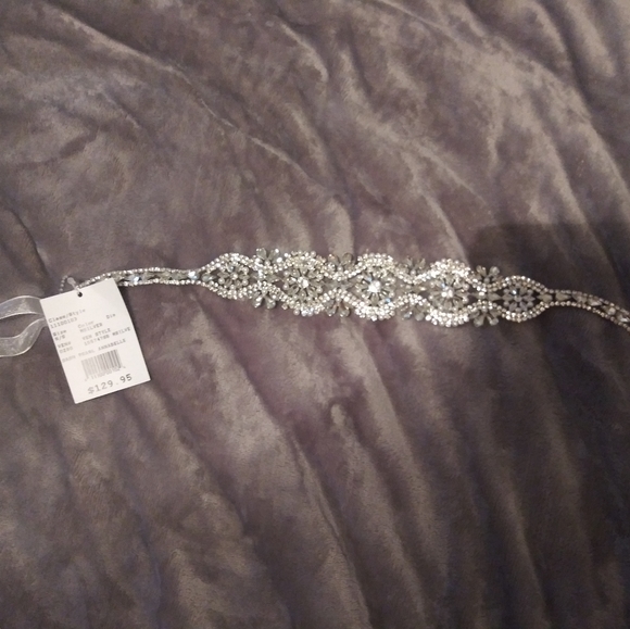 Wedding dress,veil,sash - Picture 4 of 4